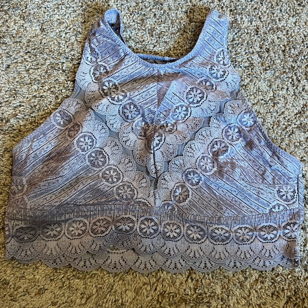 Elegant Lace Sleeveless Top